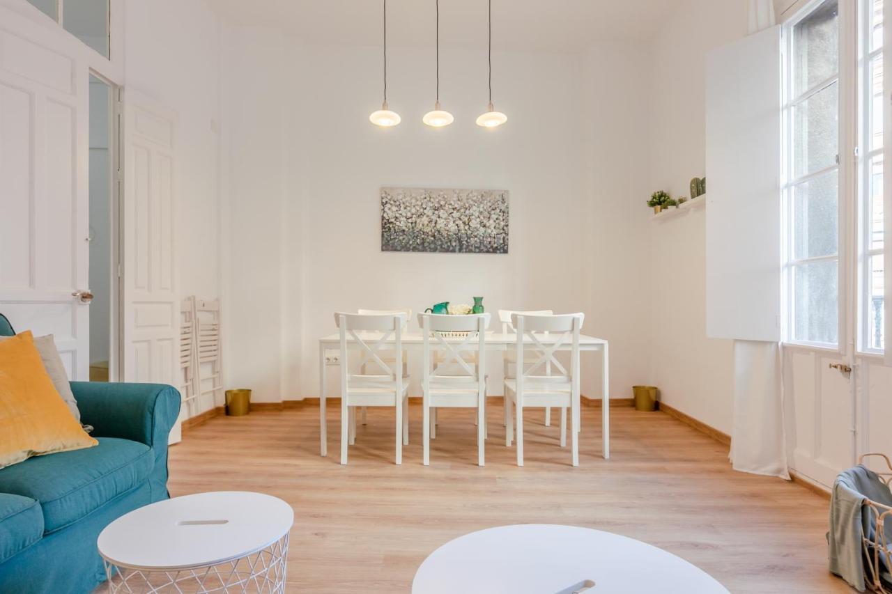 Avanti La Campana, Con Un Balcon Que Te Enamorara Del Ambiente De Sevilla Ngoại thất bức ảnh