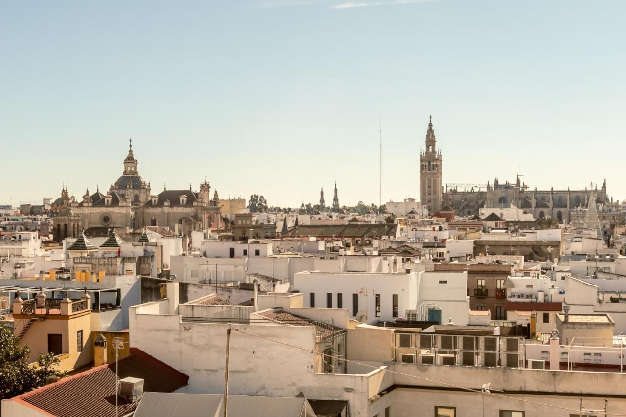 Avanti La Campana, Con Un Balcon Que Te Enamorara Del Ambiente De Sevilla Ngoại thất bức ảnh